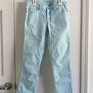 LIGHT BLUE SKINNY JEANS